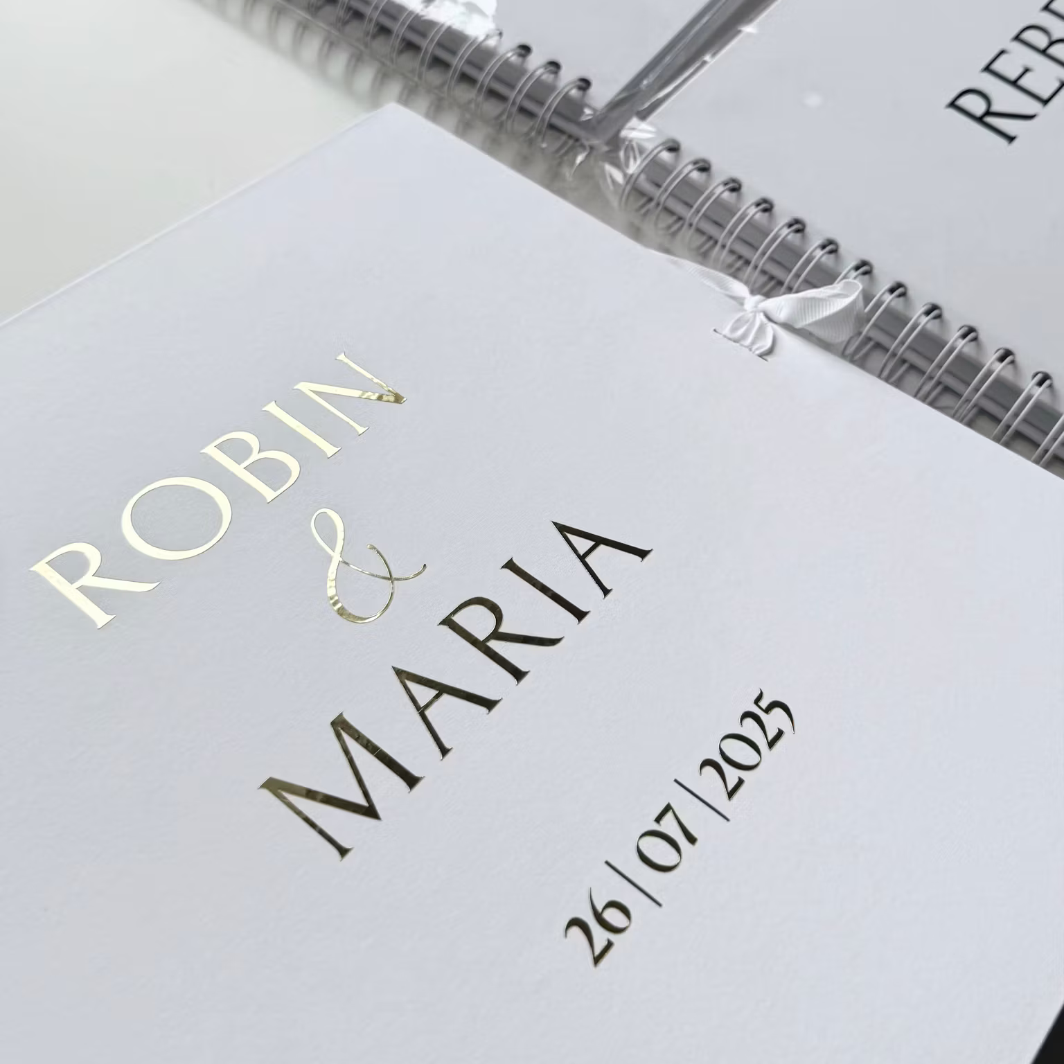 Gästbok Bröllop Classic – Personlig Gästbok med Namn