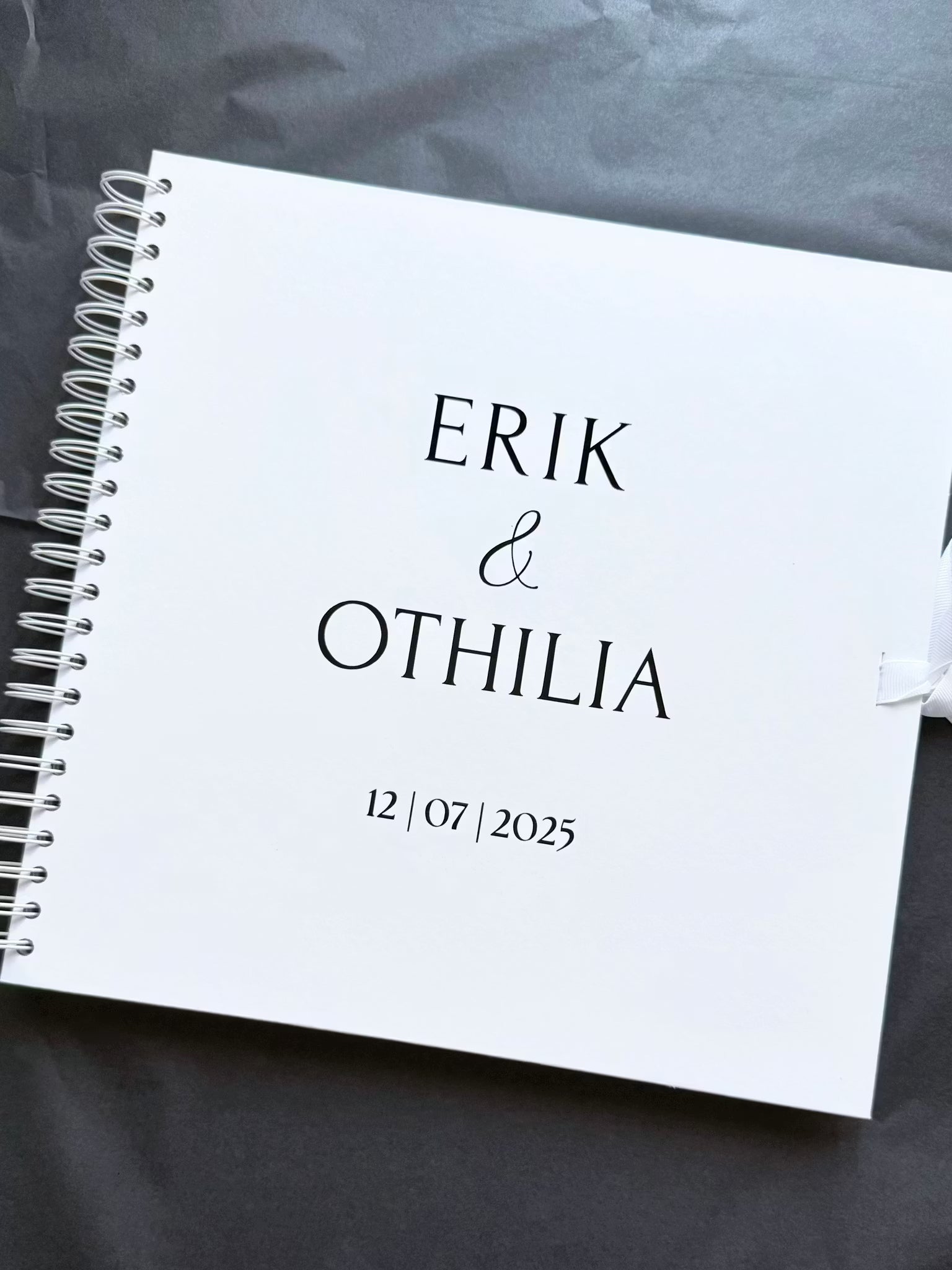 Gästbok Bröllop Classic – Personlig Gästbok med Namn